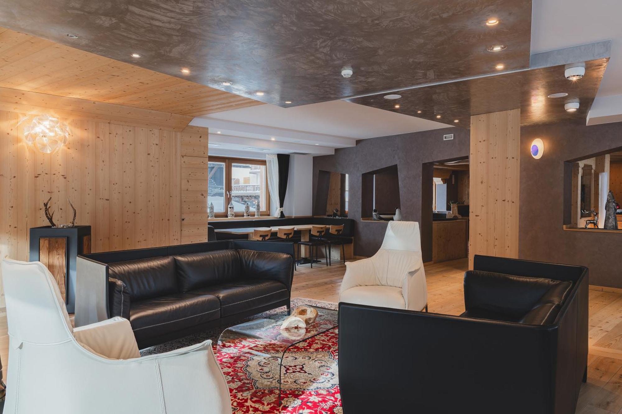 劳拉洛奇小屋酒店 Madonna 外观 照片